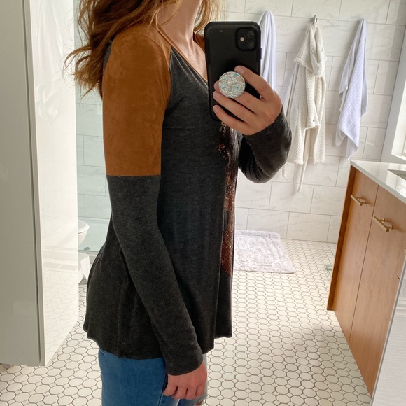 Long Sleeve Sun & Moon Sequins Deer Shirt - Picture 2 of 5